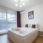 Labyrinth - Free Parking Space Included Apartman