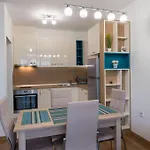 Labyrinth - Free Parking Space Included Apartman Várna