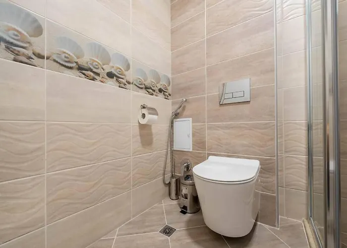 Labyrinth - Free Parking Space Included * ヴァルナ