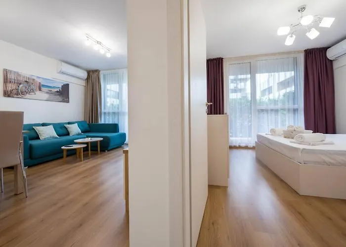 Labyrinth - Free Parking Space Included アパート *