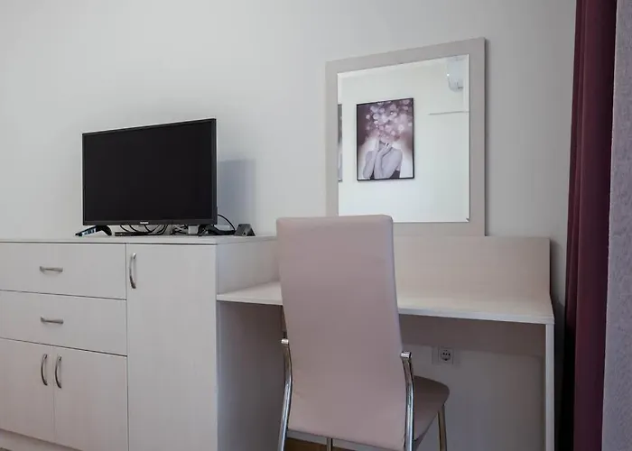 アパート Labyrinth - Free Parking Space Included ヴァルナ